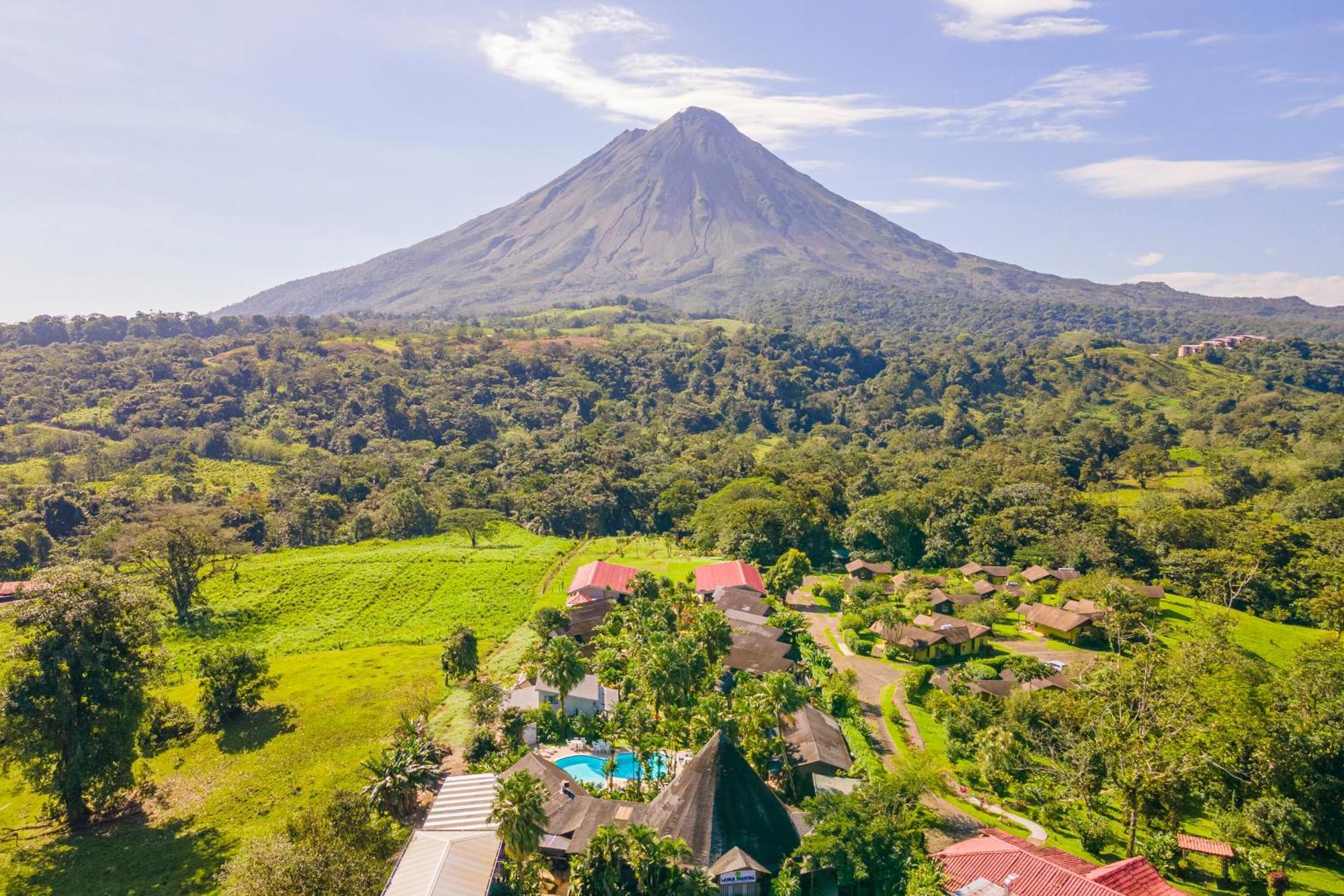 Hotel Lavas Tacotal La Fortuna Екстериор снимка